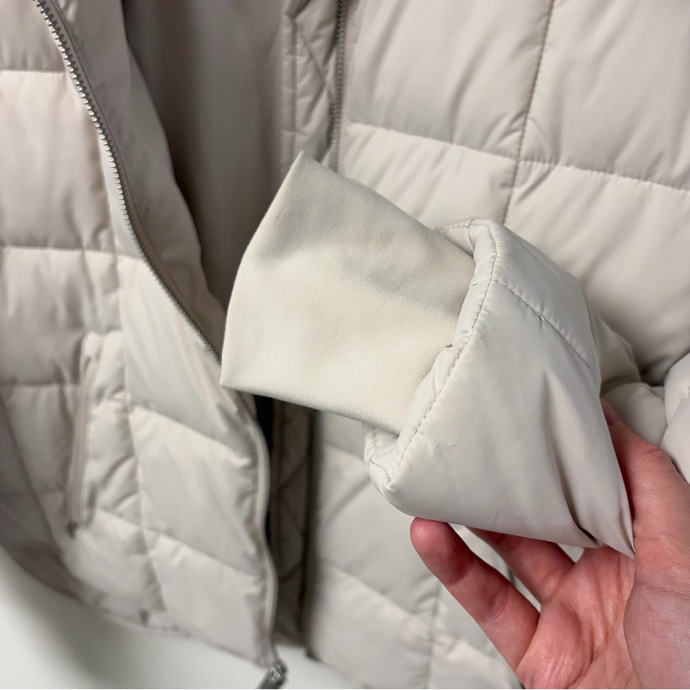 Abercrombie & Fitch Your Personal Best On The Go Puffer Moonbeam Size Medium - Picture 8 of 10